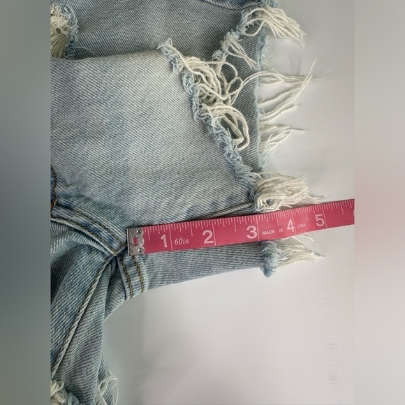 Aeropostale 90s High Rise Cut-Off Light Wash Jean Shorts Size 000 - Picture 7 of 11